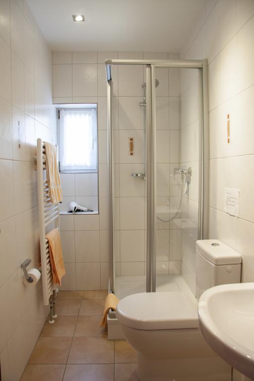 Gaestehaus Alfred Und Brunhilde Frick Mehring  Luaran gambar